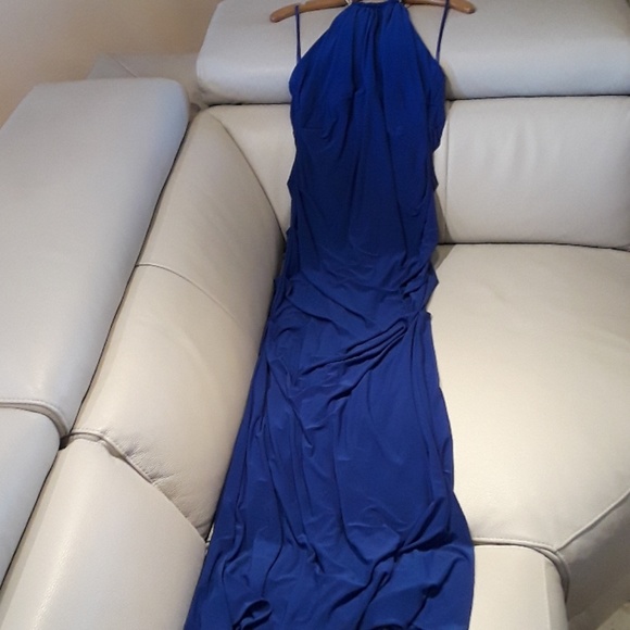 Gown - Picture 7 of 8